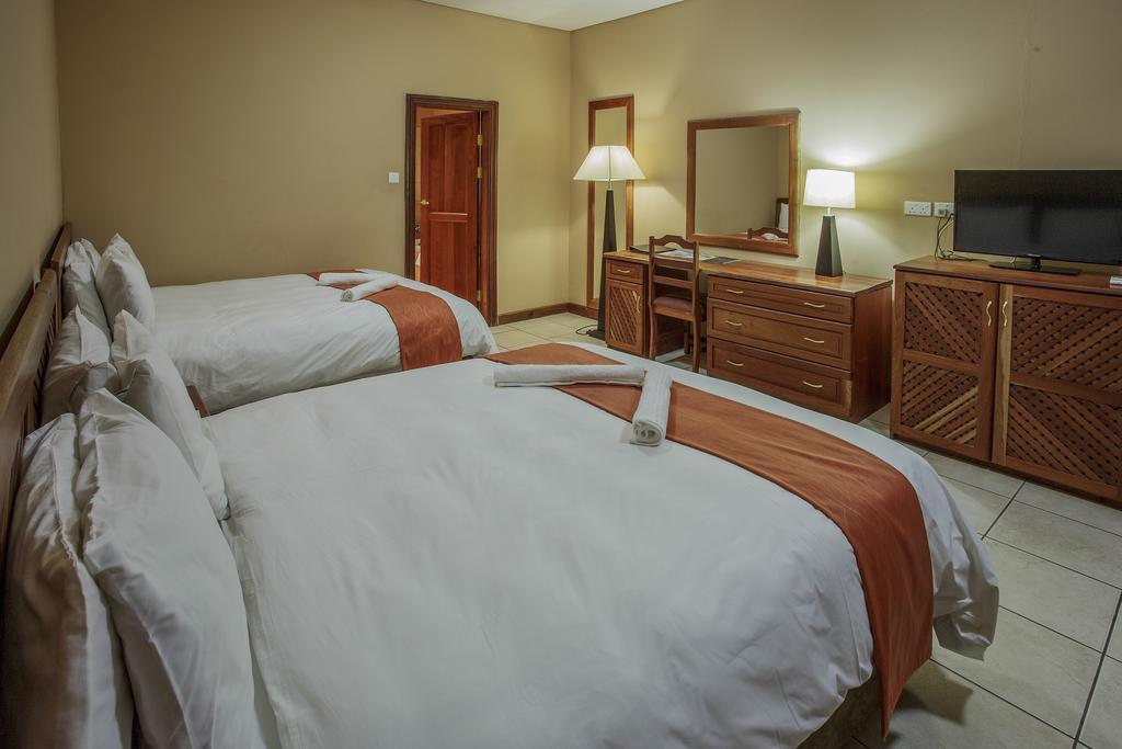 M'Kango Golfview Hotel 卢萨卡 客房 照片