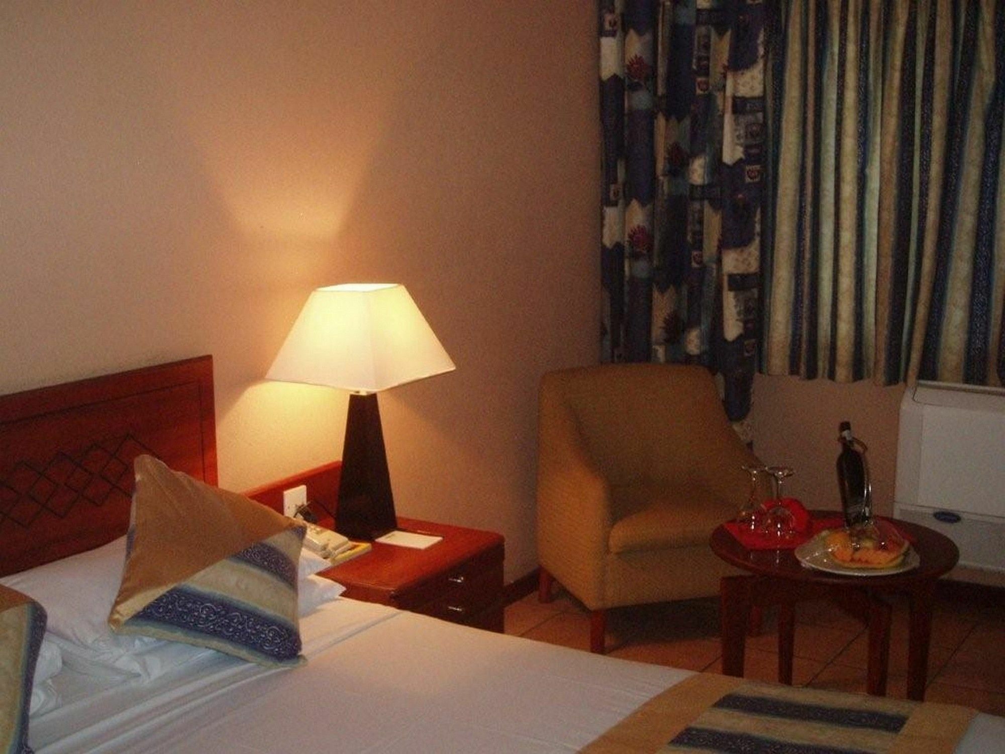 M'Kango Golfview Hotel 卢萨卡 外观 照片